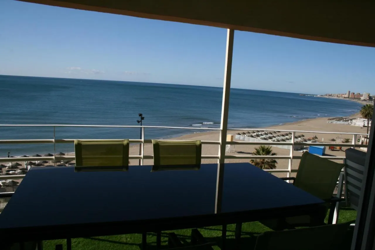 Apartamento En Primera Linea/Beachfront Apartment Fuengirola Spain