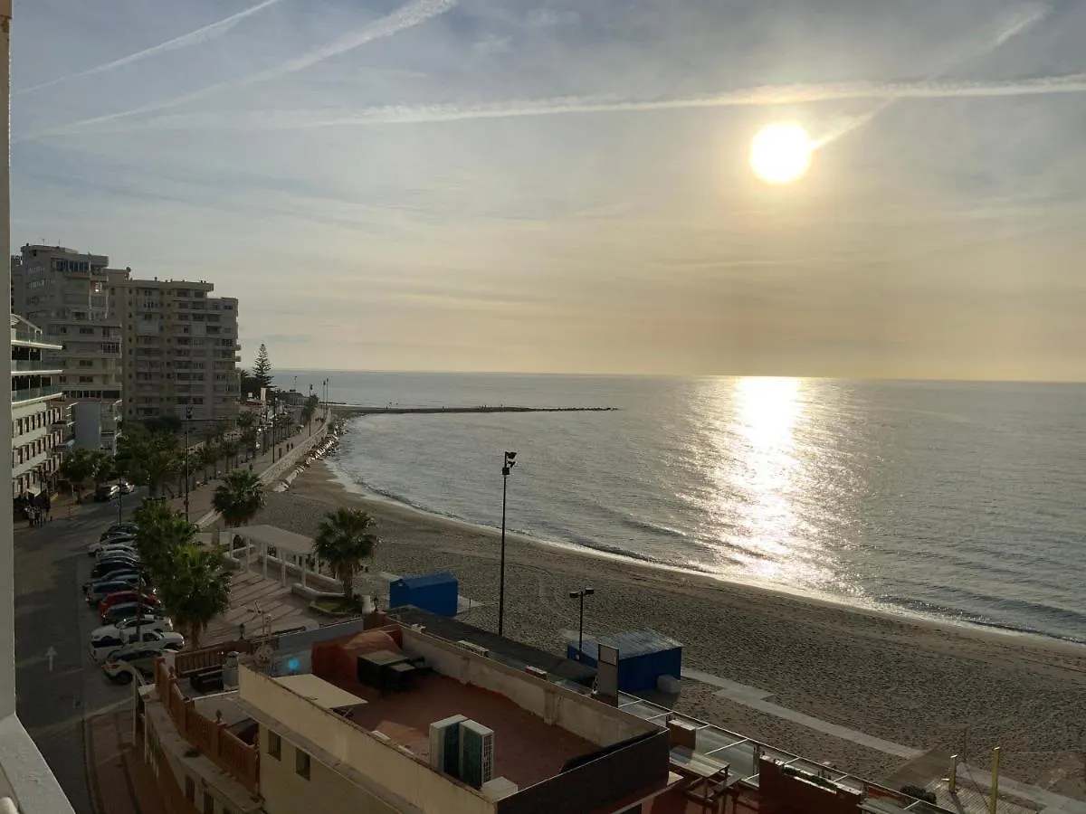 Apartamento En Primera Linea/Beachfront Apartment Fuengirola