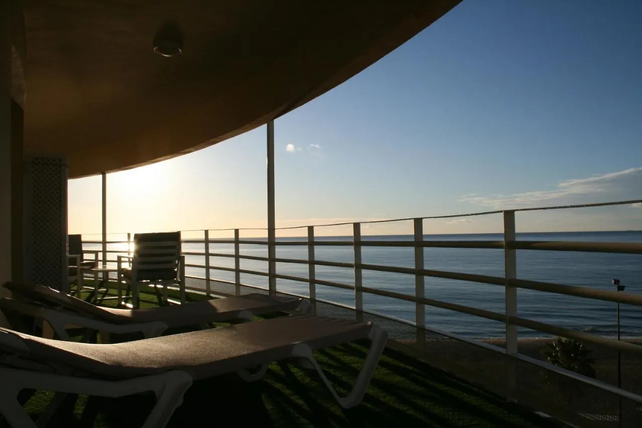 Apartamento En Primera Linea/Beachfront Apartment Fuengirola Spain