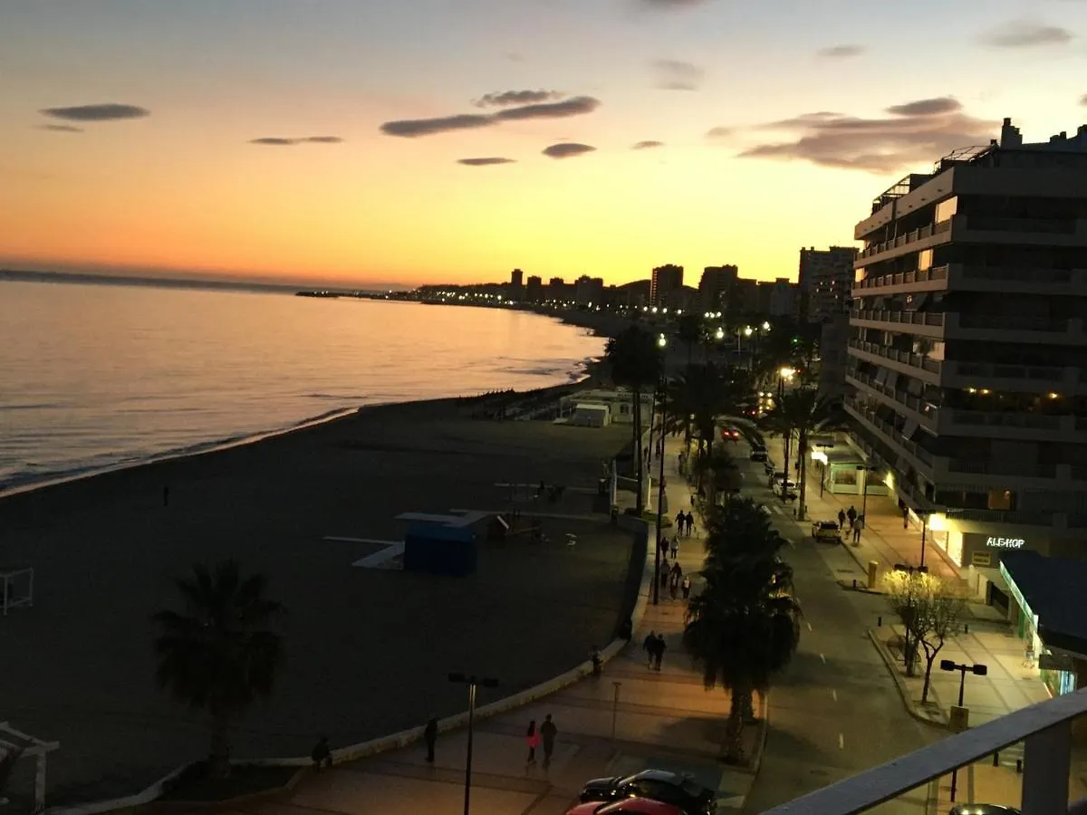 Apartamento En Primera Linea/Beachfront Apartment Fuengirola Spain