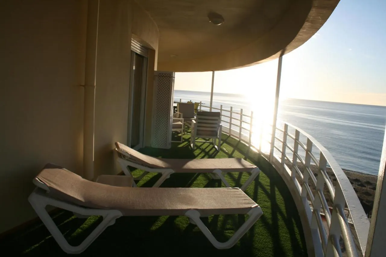 Apartamento En Primera Linea/Beachfront Apartment Fuengirola