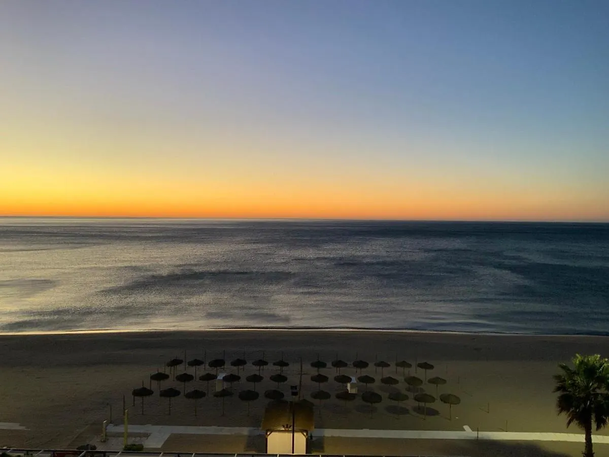 Apartamento En Primera Linea/Beachfront Apartment Fuengirola