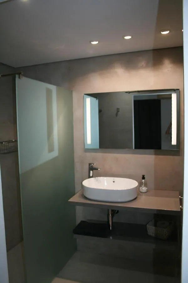 Apartamento En Primera Linea/Beachfront Apartment Fuengirola Spain