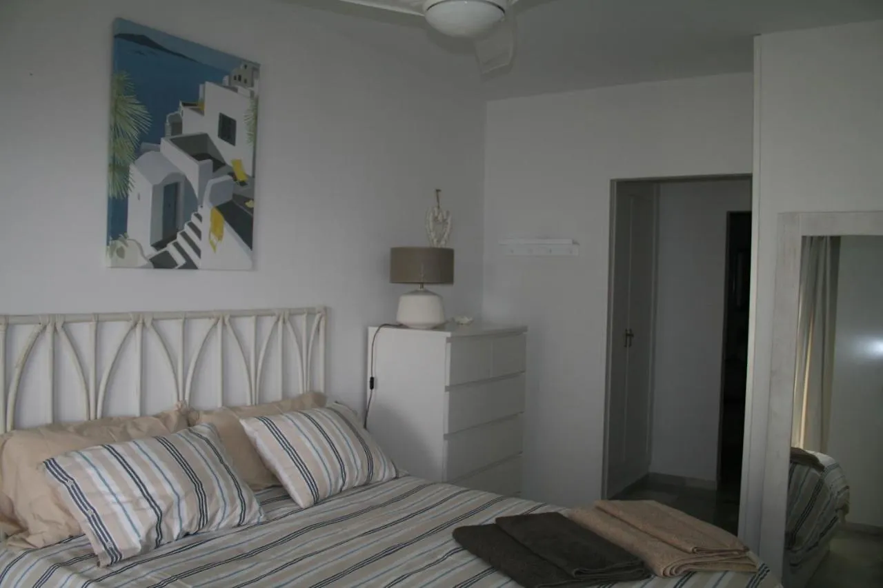 Apartamento En Primera Linea/Beachfront Apartment Fuengirola