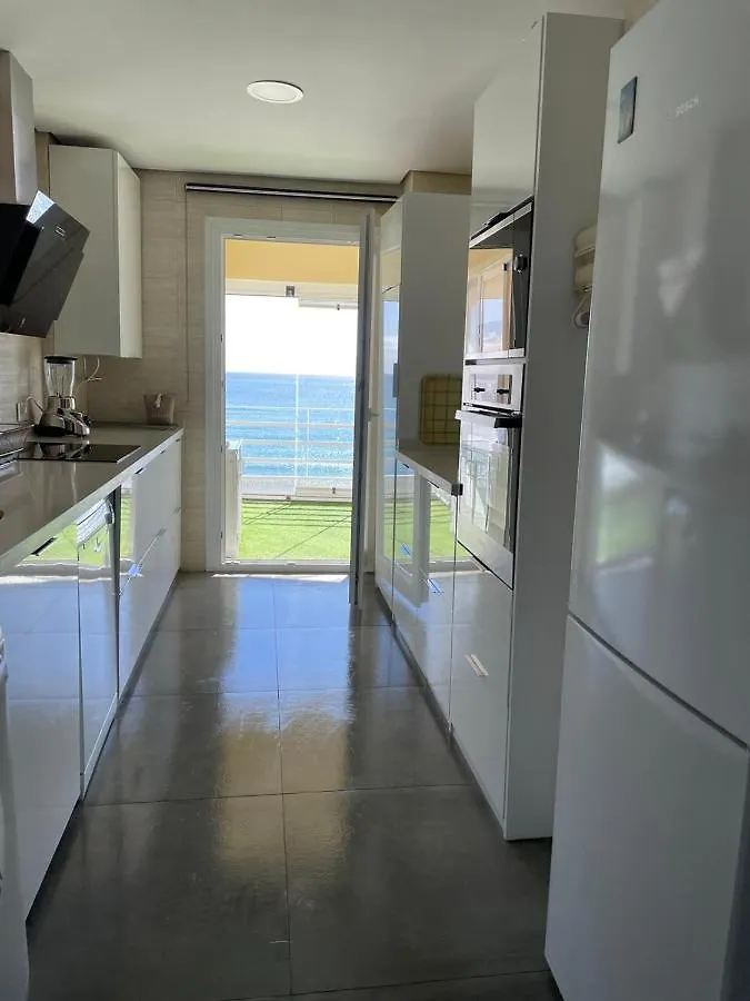 Apartamento En Primera Linea/Beachfront Apartment Fuengirola