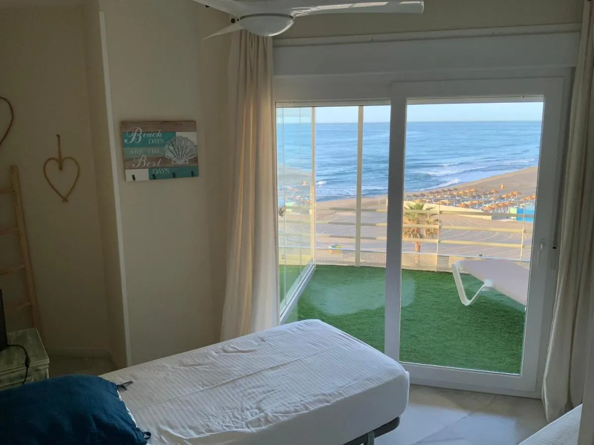 Apartamento En Primera Linea/Beachfront Apartment Fuengirola Spain