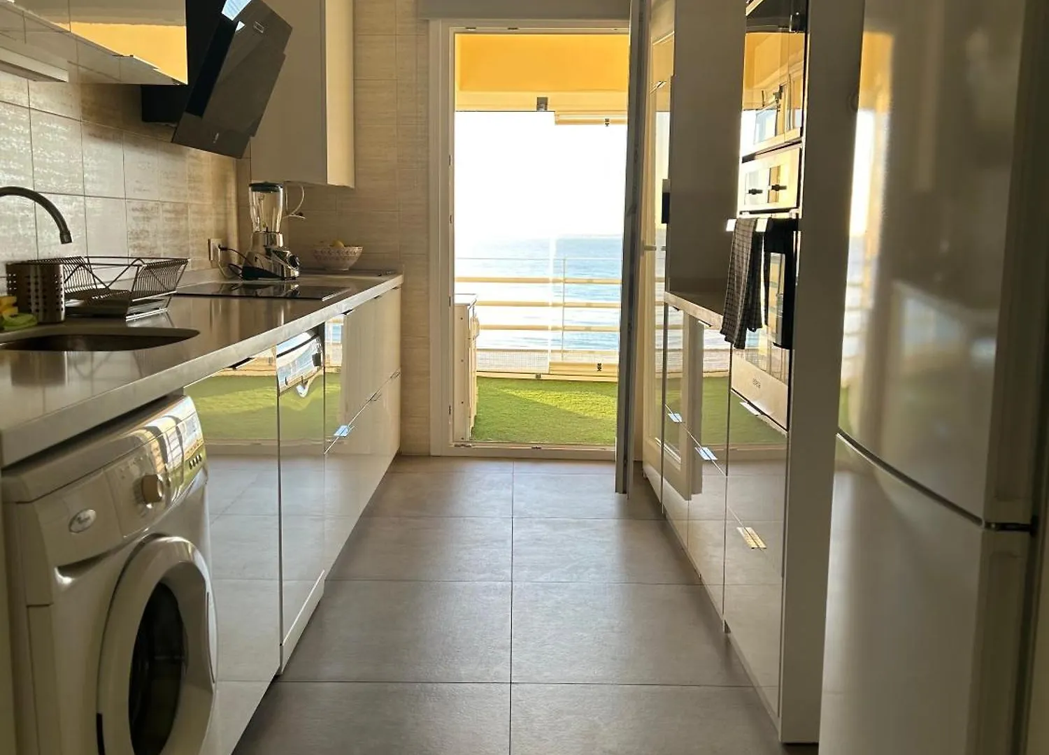 Apartamento En Primera Linea/Beachfront Apartment Fuengirola